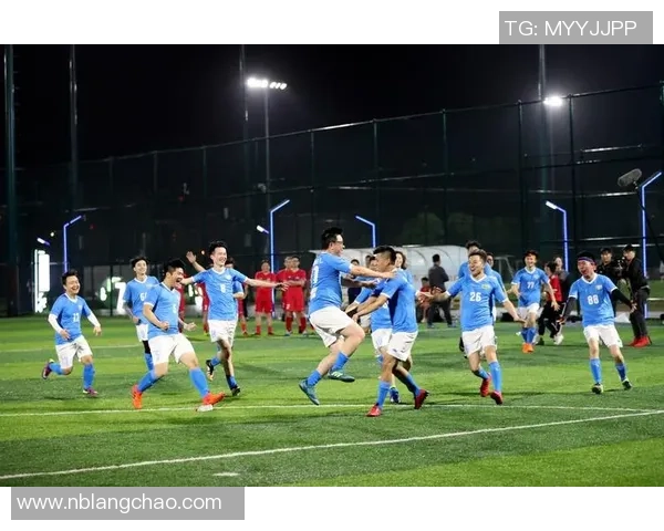 吴丽独家分享足球心得与技巧解析助你提升球技和战术理解