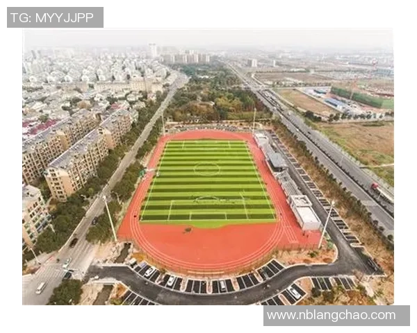 成都龙泉足球场荒废现象引发关注市民呼吁重振体育场馆活力